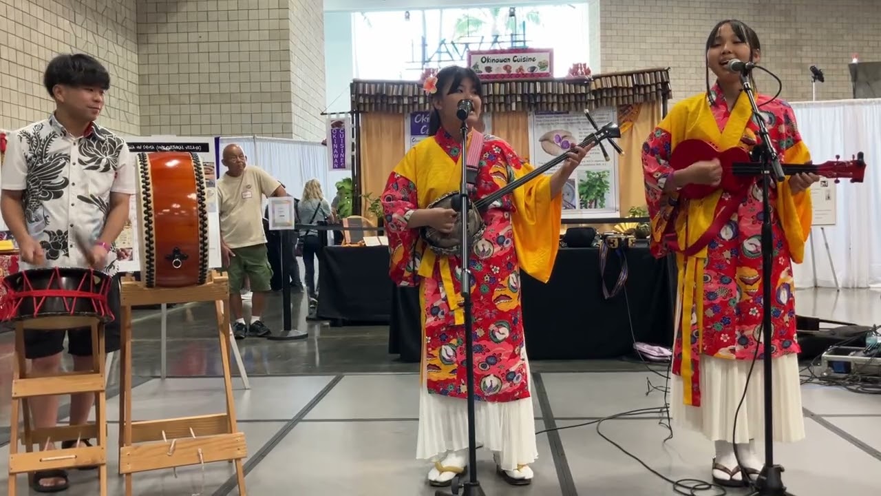 Agari Sisters performing the traditional Okinawan song Asadoya Yunta showcasing authentic Okinawan minyo folk music tradition